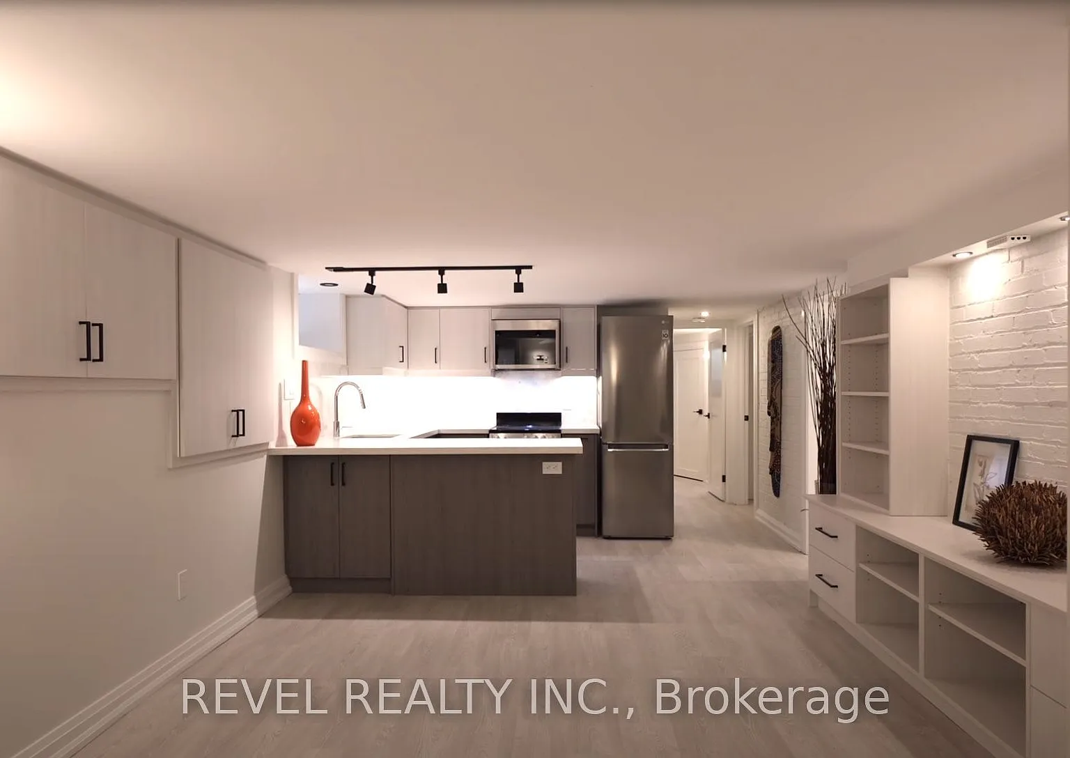 2 bed, $2,400 — Photo 4