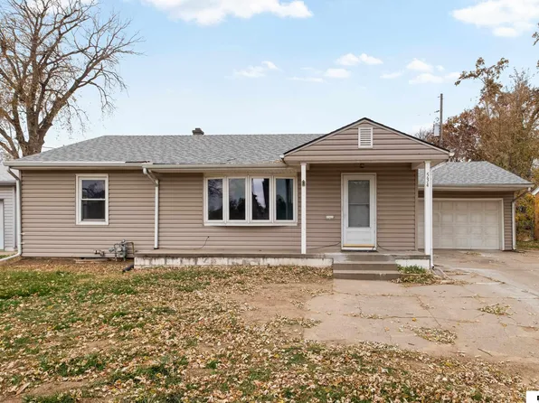 534 N 72nd St, Omaha, NE 68114