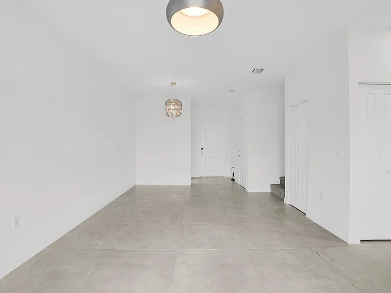 20610 NE 5th Pl — Photo 51