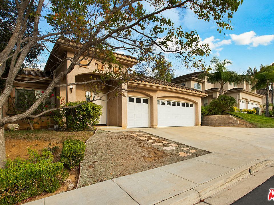 1st image of 216 Windrose Ct