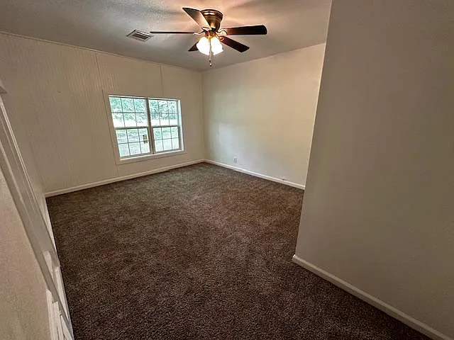1209 C St SE — Photo 8