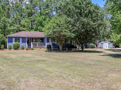 323 Roughbark Dr., Andrews, SC, 29510