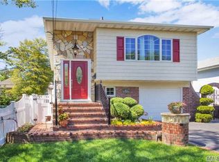 25A S Merrick Rd, Massapequa, NY 11758