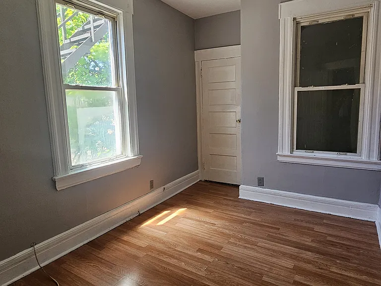 291 S Clinton St #3 — Photo 3