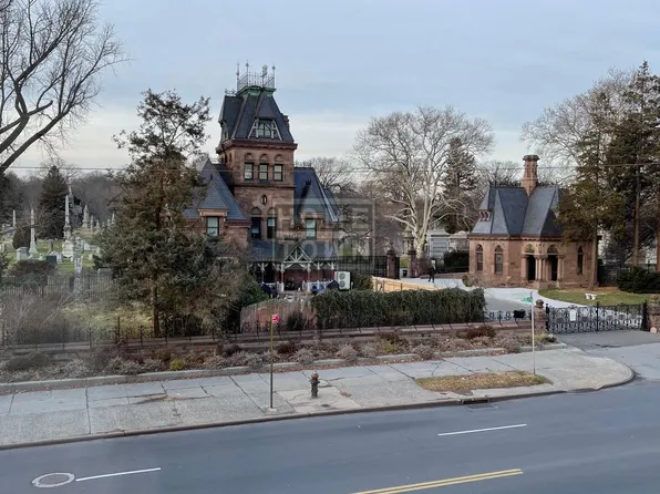 2 Miciele Place image 3 of 15