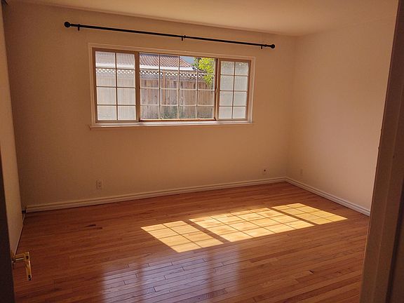 4th image of 1936 Dandini Cir