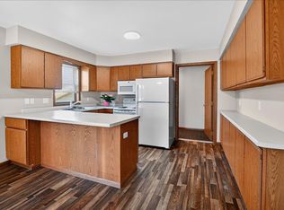 225-231 Broadway Dr #225, Sun Prairie, WI 53590