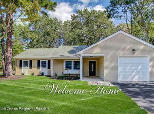 1 Spruce Cir S, Barnegat, NJ 08005