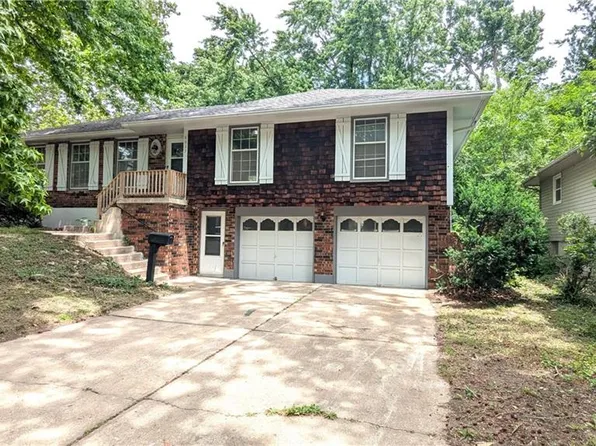 8933 Hunter St, Kansas City, MO 64138