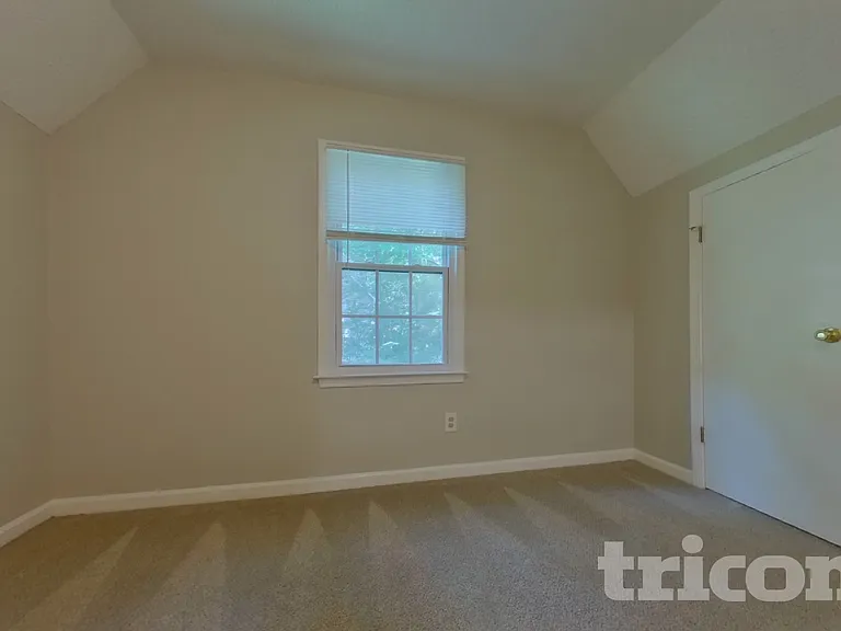 85 Elizabeth Pl — Photo 10