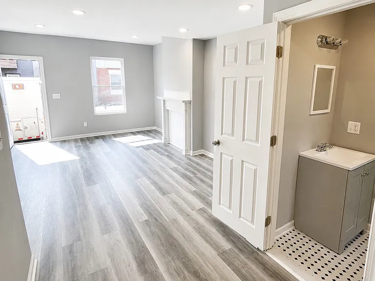 1753 S Taylor St — Photo 4