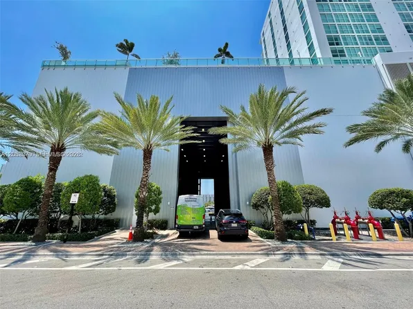 400 Sunny Isles Blvd #Dd-204, North Miami Beach, FL 33160