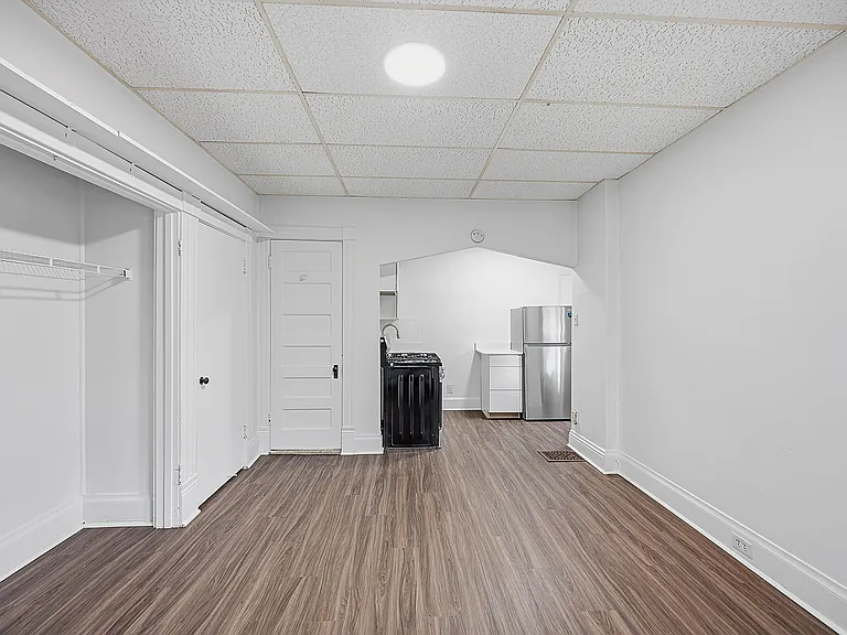 2222 Lawn Ave #1 — Photo 7