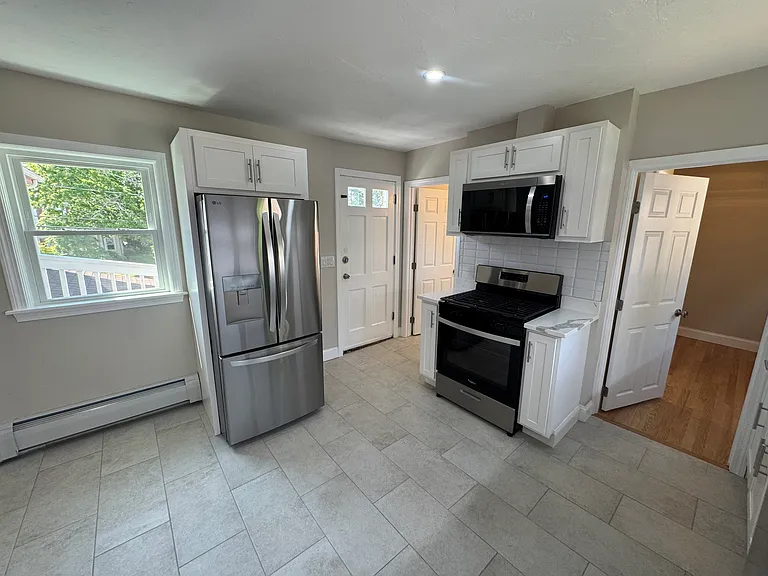 237 N Main St #3 — Photo 3