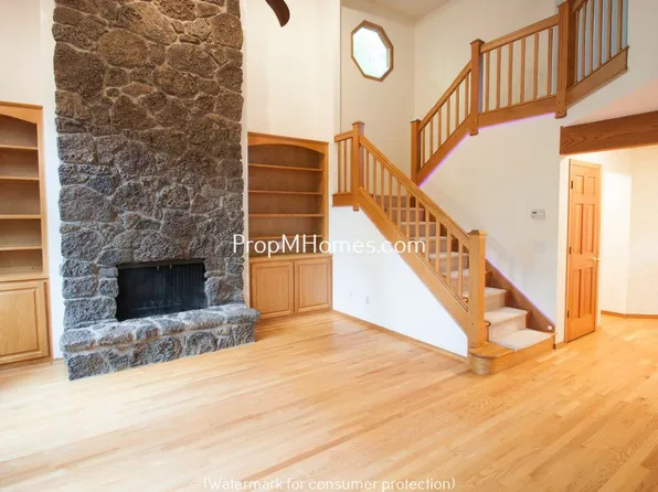 16245 SW Copper Creek Dr, Tigard, OR 97224