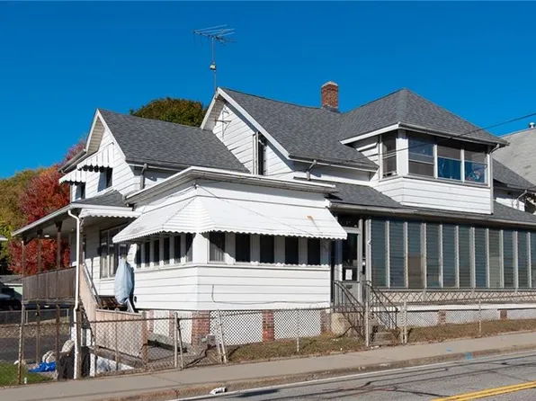 576 Diamond Hill Rd, Woonsocket, RI 02895