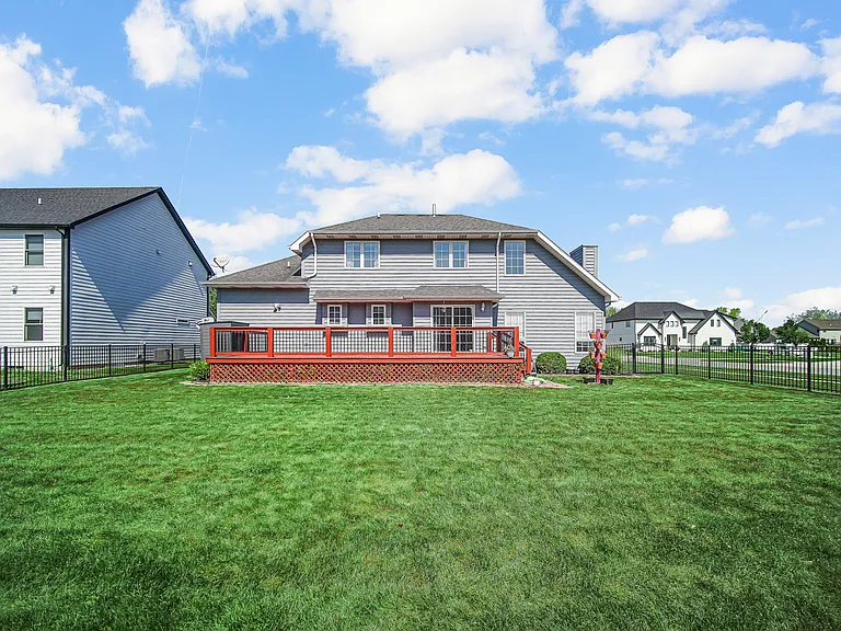 310 Cornwall Cir — Photo 29