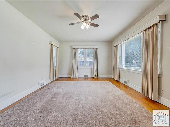 5th image of 4101 Sunset Dr