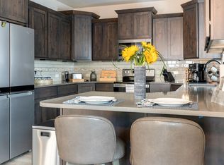 1026 E 5th St, Loveland, CO 80537