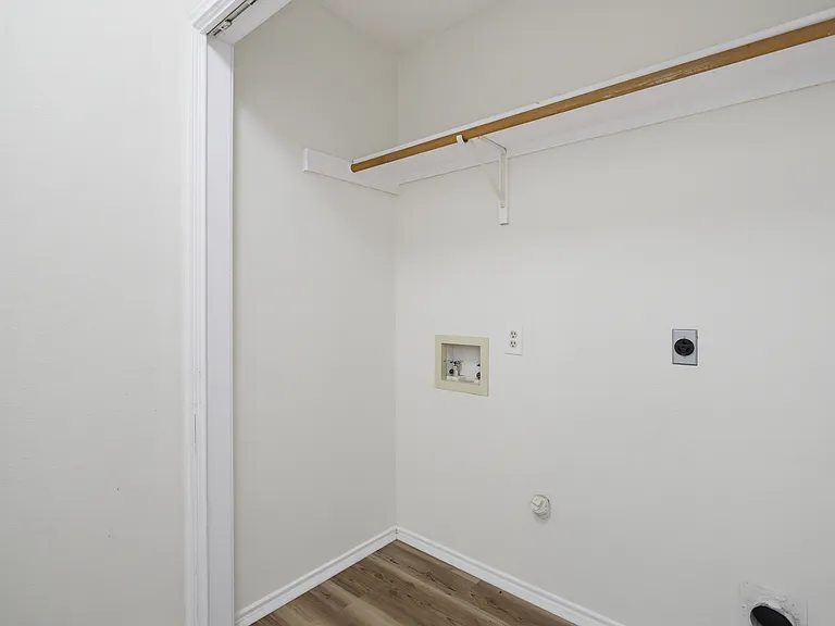 3921 Habersham — Photo 29