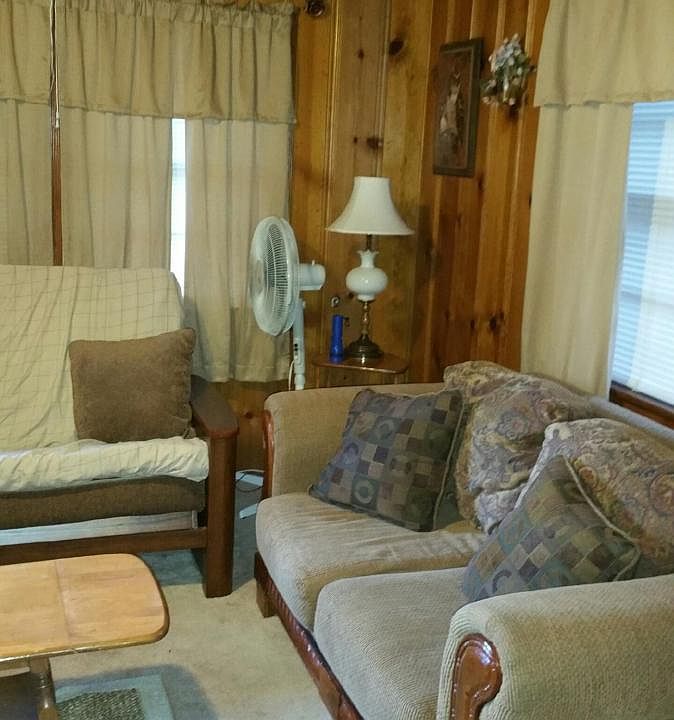 1st image of 626 Rose Hill Dr