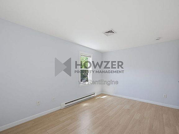 5th image of 1029 Iyannough Rd APT 1D