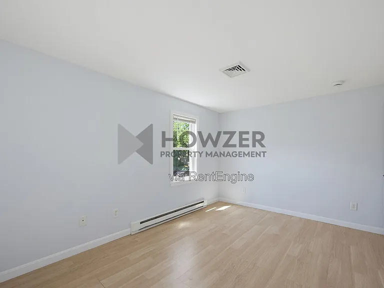 1029 Iyannough Rd #1D — Photo 5