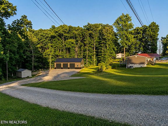5th image of 7201 Glade Creek Rd
