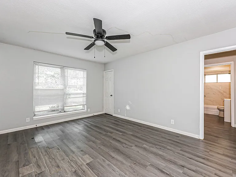 2814 Sequoia Ln — Photo 4