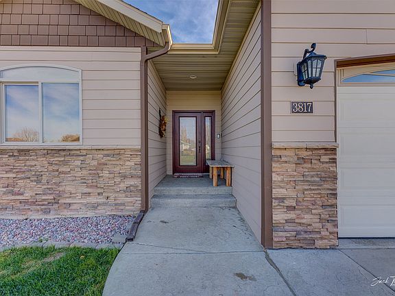 2nd image of 3817 Wild Rye Ln