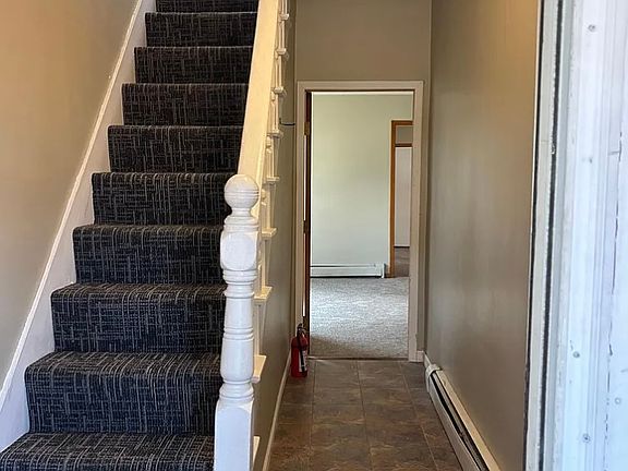 2nd image of 618 3rd Ave S #2