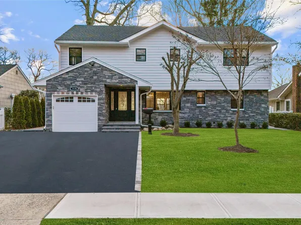 1574 Middle Neck Road, Port Washington, NY 11050