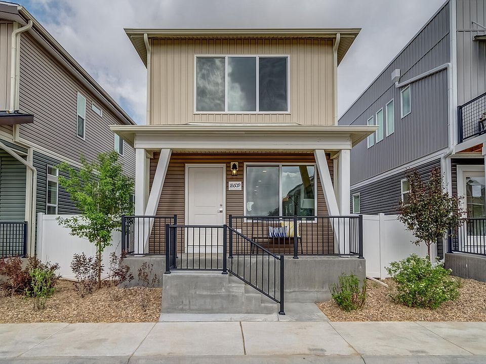 Exterior option for convex floorplan.
