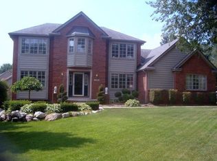 1746 Pondview Ln, Commerce Township, MI 48382