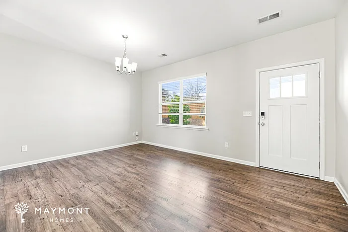 4 bed, 2.5 bath, 2207 sqft, $2,275 — Photo 4