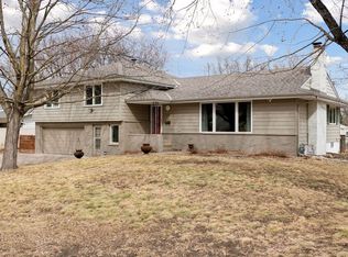 6721 Hillside Ln, Edina, MN 55439