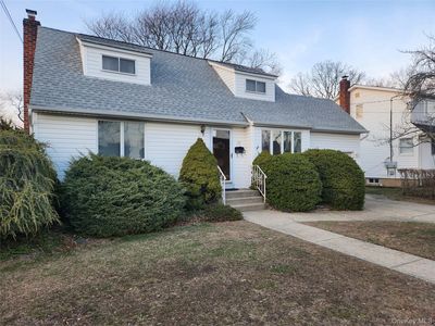 77 Nims Avenue, West Babylon, NY, 11704
