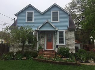 28 Milton St, Islip, NY 11751