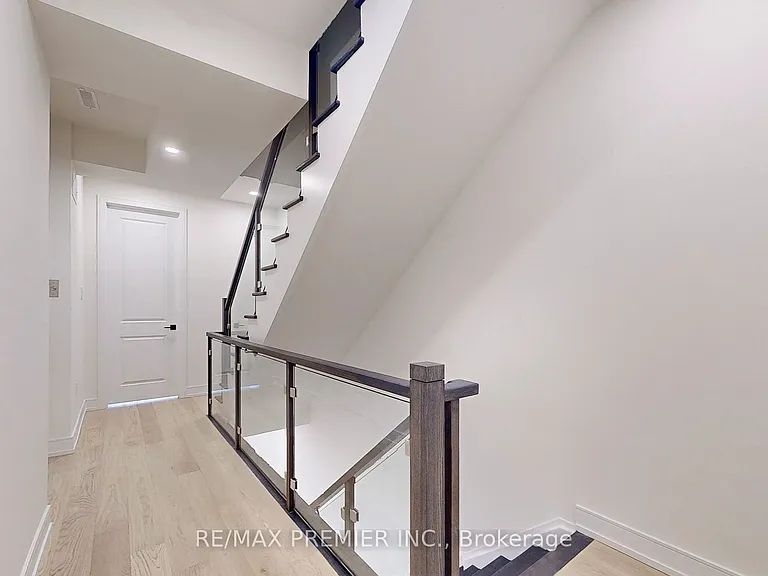 208 McRoberts Ave — Photo 28