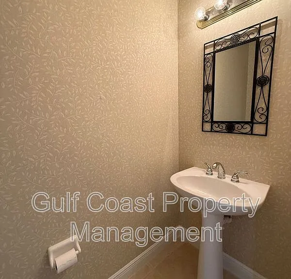 13860 Avon Park Cir — Photo 40