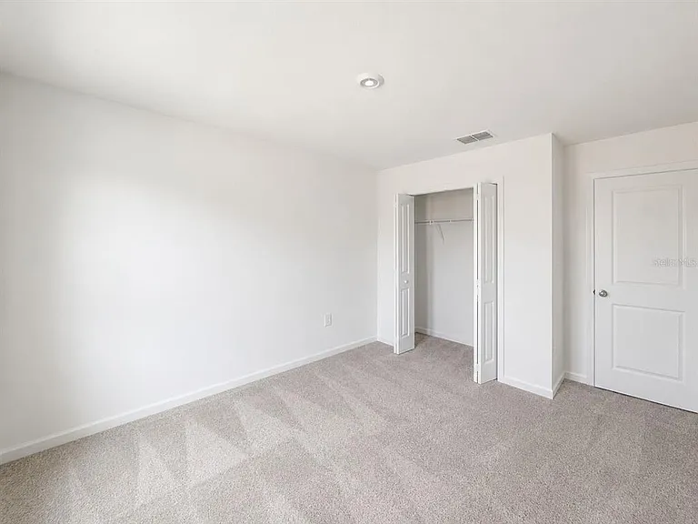 2420 Bluestone Rd — Photo 17