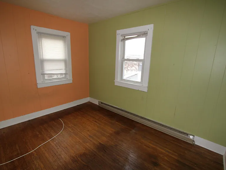Bedroom 2 - 8 x 11.5