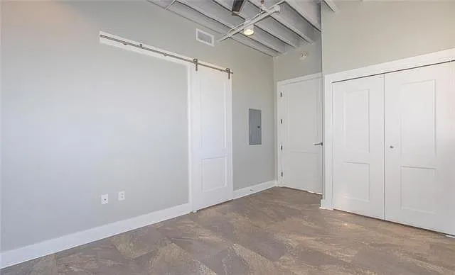 818 Howard Ave #402 — Photo 6