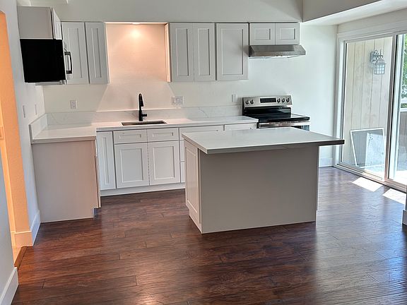 2nd image of 23541 Avenida La Caza #122C