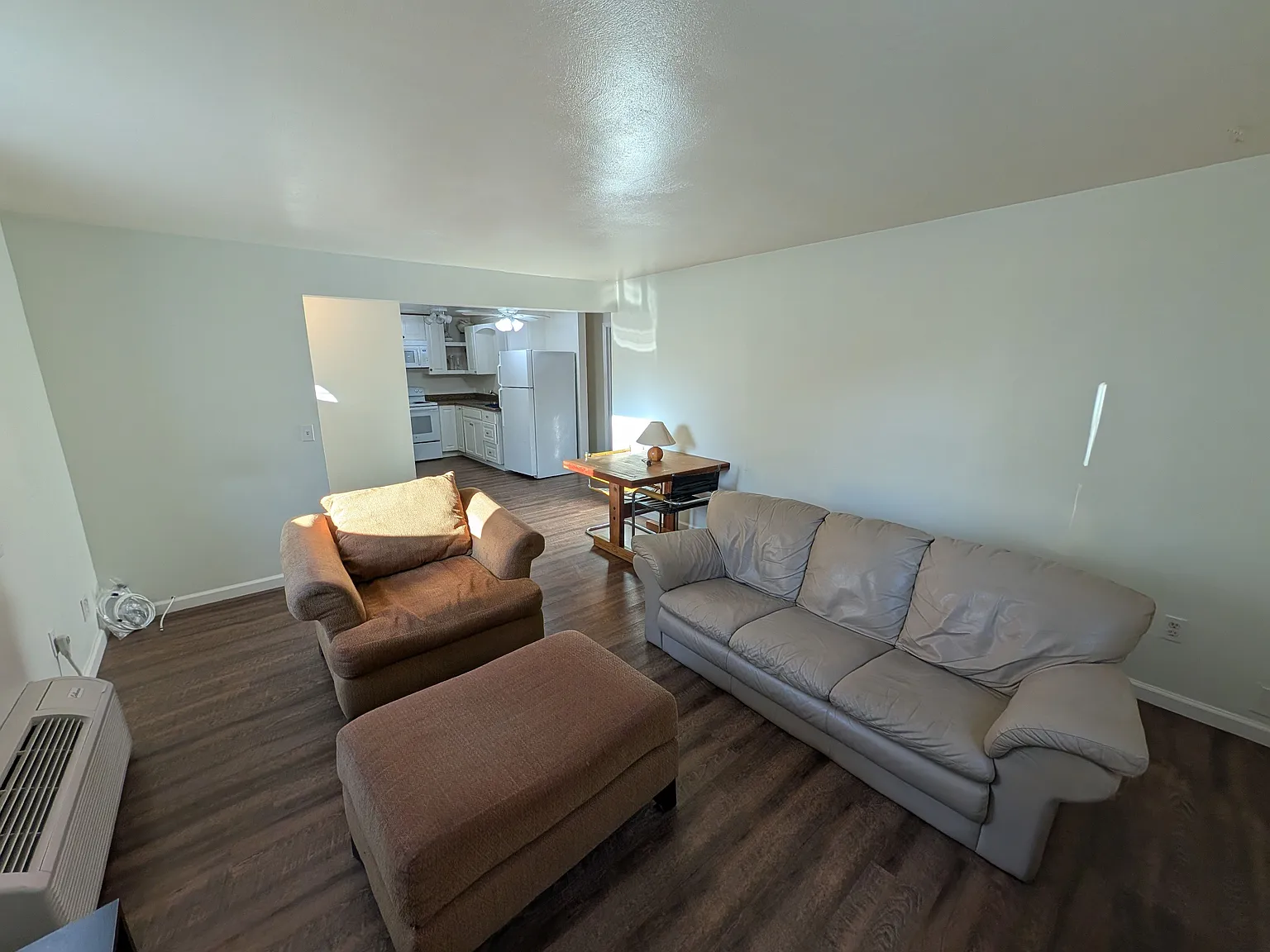 2 bed, 1.0 bath, 1000 sqft, $1,825 — Photo 2