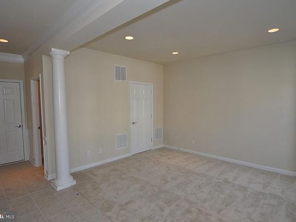 4th image of 42699 Keiller Ter