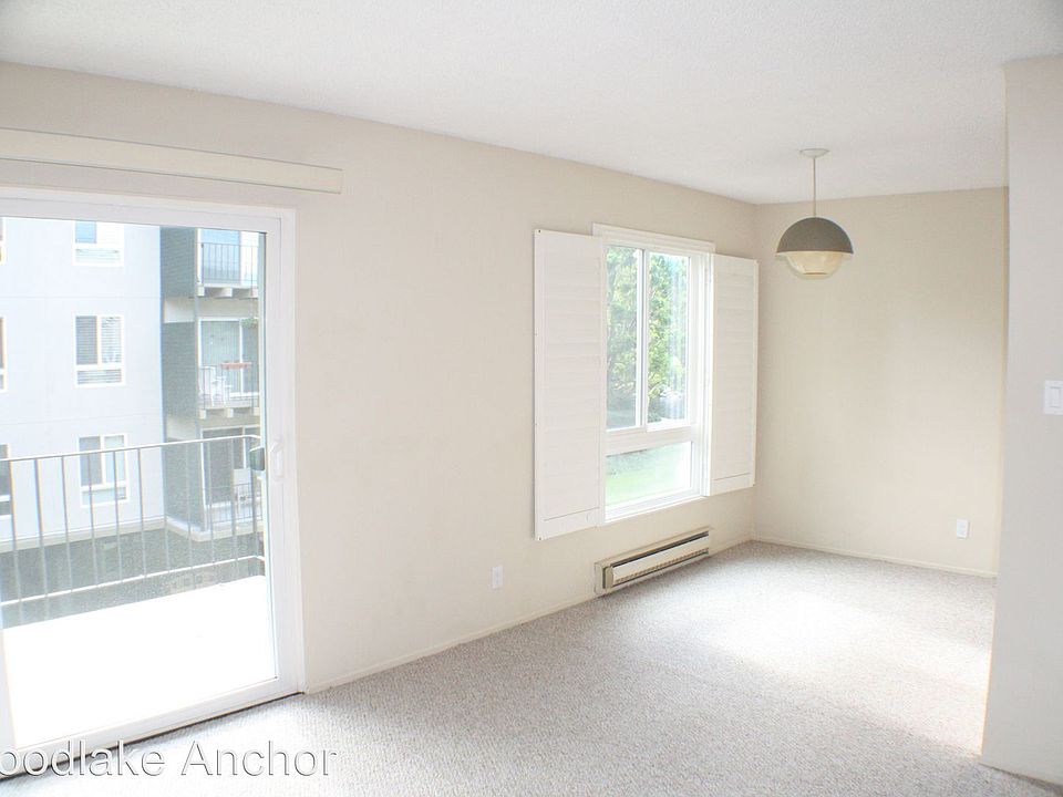 1st image of 934 Peninsula Ave APT 307