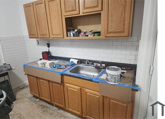 2nd image of 11 Cottage Pl #2