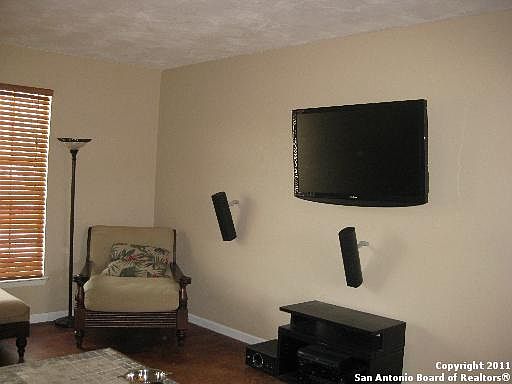 3rd image of 2118 OAKWILD