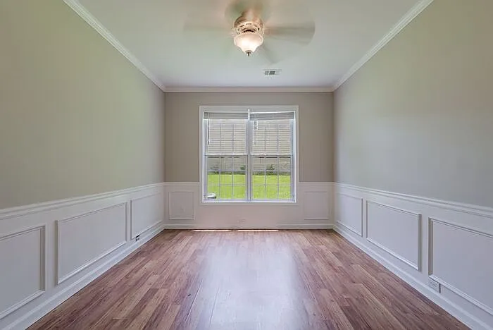 2148 Saint Albans Pl — Photo 9